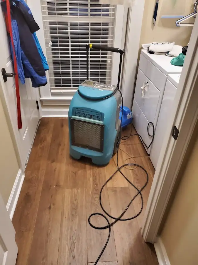 Commercial dehumidifier deployed for Flood Damage Cleanup in Elyria